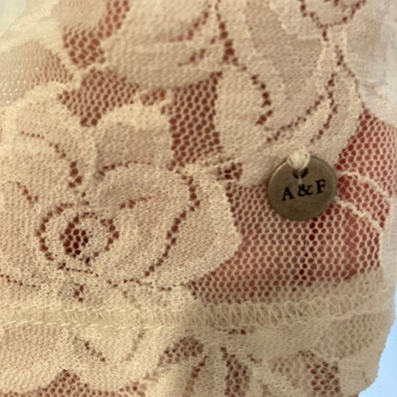 NWT Abercrombie & Fitch Caily Floral Lace Stretch White Tank Women's S - Picture 6 of 8
